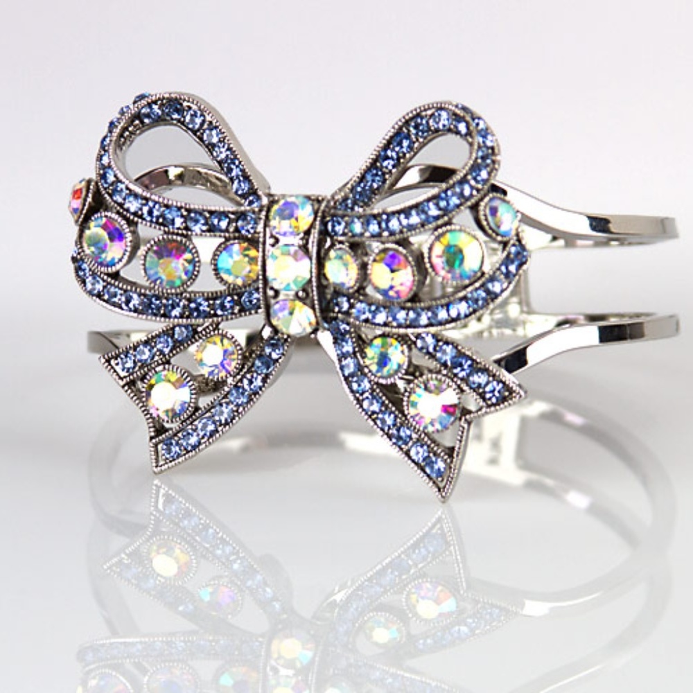 RAREBetsey Johnson Iconic Bonjour Butterfly Bangle - Picture 2 of 8